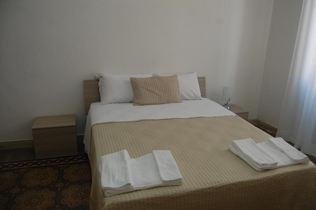 B&B H224 Реджо-ди-Калабрия Экстерьер фото